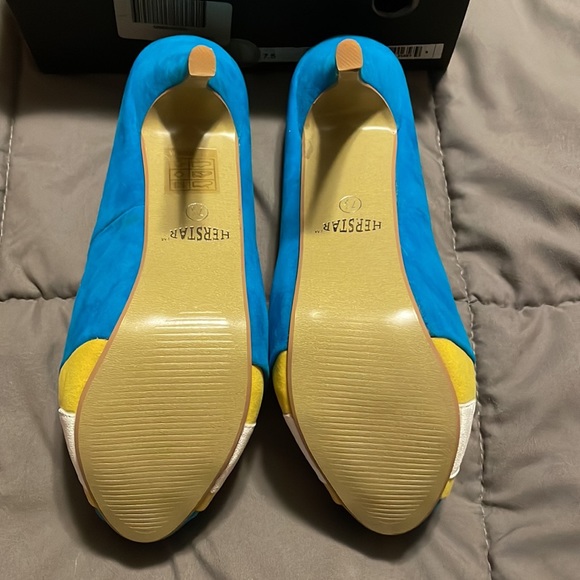 NWT Hornets Heels by Herstar NBA - Picture 4 of 5